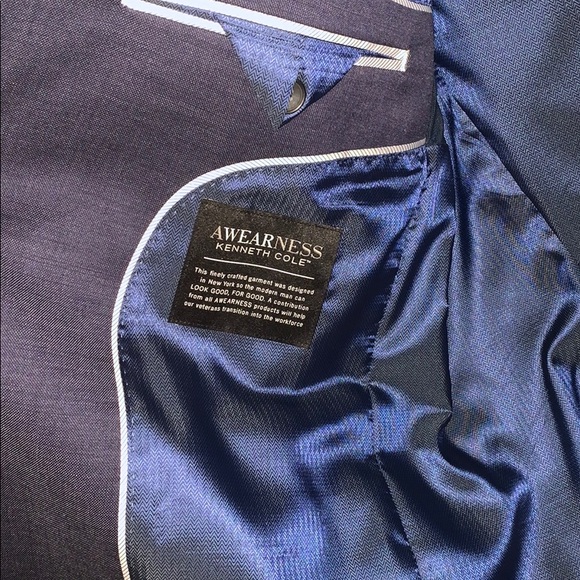 Men’s Suit Awesomeness Kenneth Cole - Picture 3 of 4